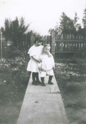 Richard and Edith Hardy, [1912] (date of original) thumbnail