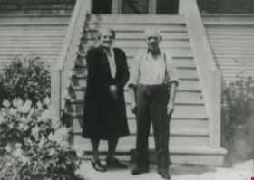 Edith and Jack Sutherland, [194-] (date of original), copied 1992 thumbnail
