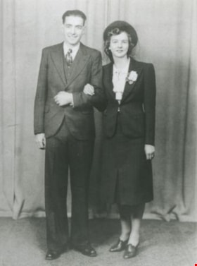 Harry and Gertrude (Sutherland) O'Brien on their wedding day, October 12, 1940. Item no. 315-005 thumbnail