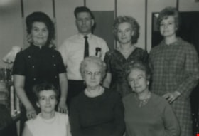 Shaw family, [1960] (date of original), copied 1992 thumbnail