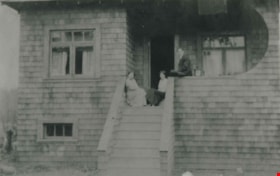 Smith family home, [between 1914 and 1919] (date of original), copied 1992 thumbnail