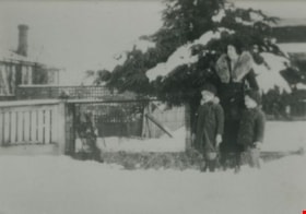 Jackson family, January 1933 (date of original), copied 1992 thumbnail
