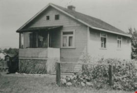 McLean family home, 1930 (date of original), copied 1992 thumbnail