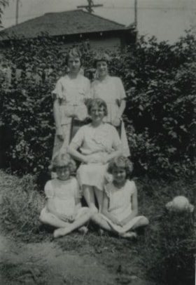 Winter family, 1934 (date of original), copied 1992 thumbnail