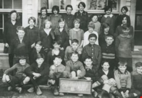 Capitol Hill School Division 3 class, [1929] (date of original), copied 1992 thumbnail
