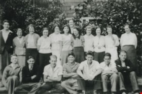 Group of youth, [193-] (date of original), copied 1992 thumbnail