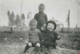 Grant children, [191-] (date of original), copied 1992 thumbnail