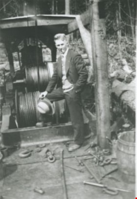 Bill Price and his steam donkey, 1935 (date of original), copied 1992 thumbnail