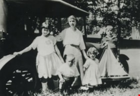 Bonnett Family beside Car, [192-] (date of original), copied 1992 thumbnail