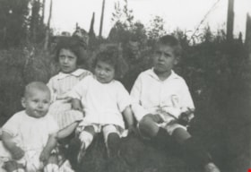 Bonnett children, [1920] (date of original), copied 1992 thumbnail