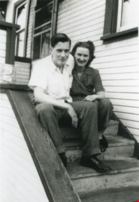 George and Lillian Langford, [192-?] (date of original), copied 1992 thumbnail
