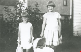 Helen and Evelyn Langford, 1931 (date of original), copied 1992 thumbnail