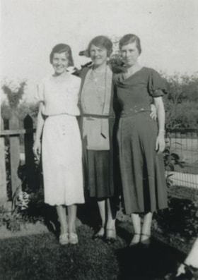Stark family, 1930 (date of original), copied 1992 thumbnail