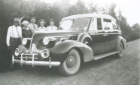 McKenzie family, 1939 (date of original), copied 1992 thumbnail