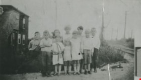 Group of children, [192-?] (date of original), copied 1992 thumbnail