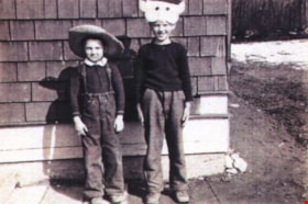 Two children in front of Seaforth School, [1945] (date of original), copied [1996] thumbnail