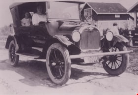 Pollard family car, 1920 (date of original), copied 1998 thumbnail