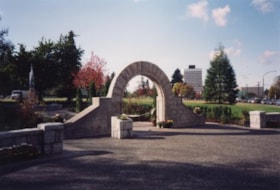 Opening of Lohn Gardens and Restored Jubilee Grove Arch, 1994 thumbnail