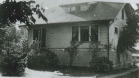 Wirick family home, [Between 1935 and 1939] (date of original), copied 1991 thumbnail