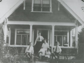 Murley family, [1920] (date of original), copied 1991 thumbnail