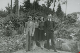 Carpenter family and friend, August 28, 1943 (date of original), copied 1991 thumbnail