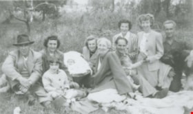 Greer family picnic, September 1950 (date of original), copied 1991 thumbnail