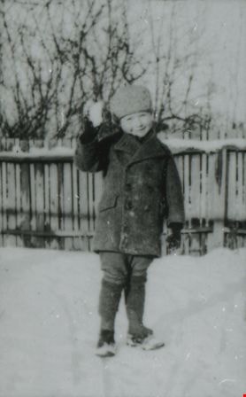 Eddie Matheson in the snow, 1935 (date of original), copied 1991 thumbnail