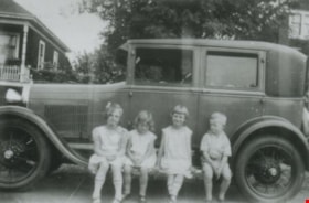 Matheson Children and Car, [ca. 1929] (date of original), copied 1991 thumbnail