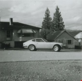 Car in front of Loynes Family Home, [ca. 1973] (date of original), copied 1991 thumbnail