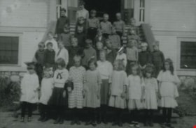 Sperling Avenue School students, [1922] (date of original), copied 1991 thumbnail