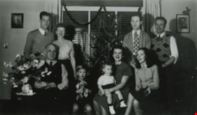 Ellis Family at Christmas, 1947, 1947 (date of original), copied 1991 thumbnail