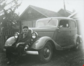 Jim Ellis and Car, [1942 or 1943] (date of original), copied 1991 thumbnail