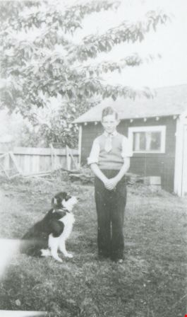 Bob Ellis and Dog, [ca. 1940] (date of original), copied 1991 thumbnail