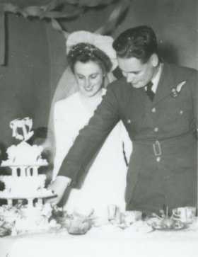Wedding of Vera and Albert Bruce, November 21, 1944 (date of original), copied 1991 thumbnail