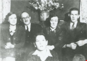 Macdonald family, [between 1932 and 1937] (date of original), copied 1991 thumbnail