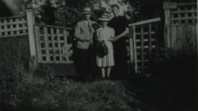 Charles, Ruth and Oz Hollands, [1944] (date of original), copied 1991 thumbnail