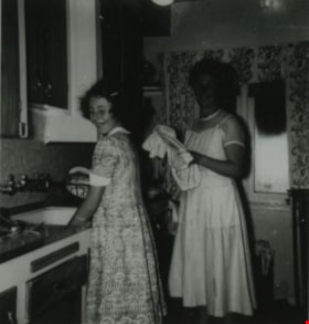 Anne and Evelyn Le Grove, [1956] (date of original), copied 1991 thumbnail