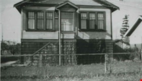 Le Grove family home, March 1940 (date of original), copied 1991 thumbnail