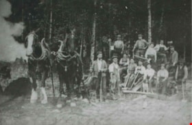 Land clearing crew, [1912] (date of original), copied 1991 thumbnail