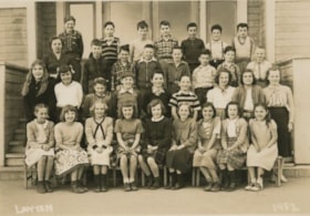 Sperling Avenue School Class, 1952 thumbnail