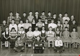Grade 3, Division 8, [1961 or 1962] thumbnail