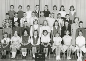Grade 5, Division 4, [1964 or 1965] thumbnail