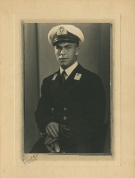 Robert C. K. Peers in uniform, [1946] thumbnail