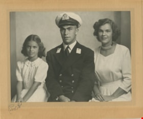 Robert, Anne and Barbara Peers, 1946 thumbnail