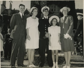 Peers family in Victoria, [1946] thumbnail