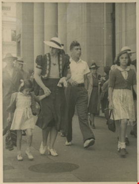 Peers family on Douglas Street in Victoria, 1941 thumbnail