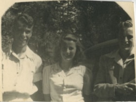 Robert Peers' friends, [1943] thumbnail