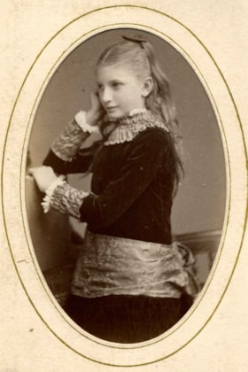 Unidentified girl, [1860] thumbnail