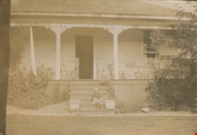 Kitty on the front steps of Brookfield, [1902] thumbnail