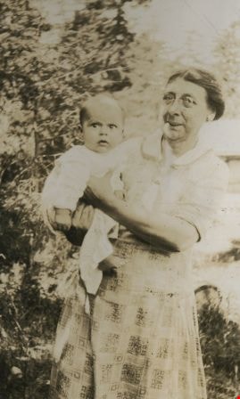 Robert at four months, 1927 thumbnail